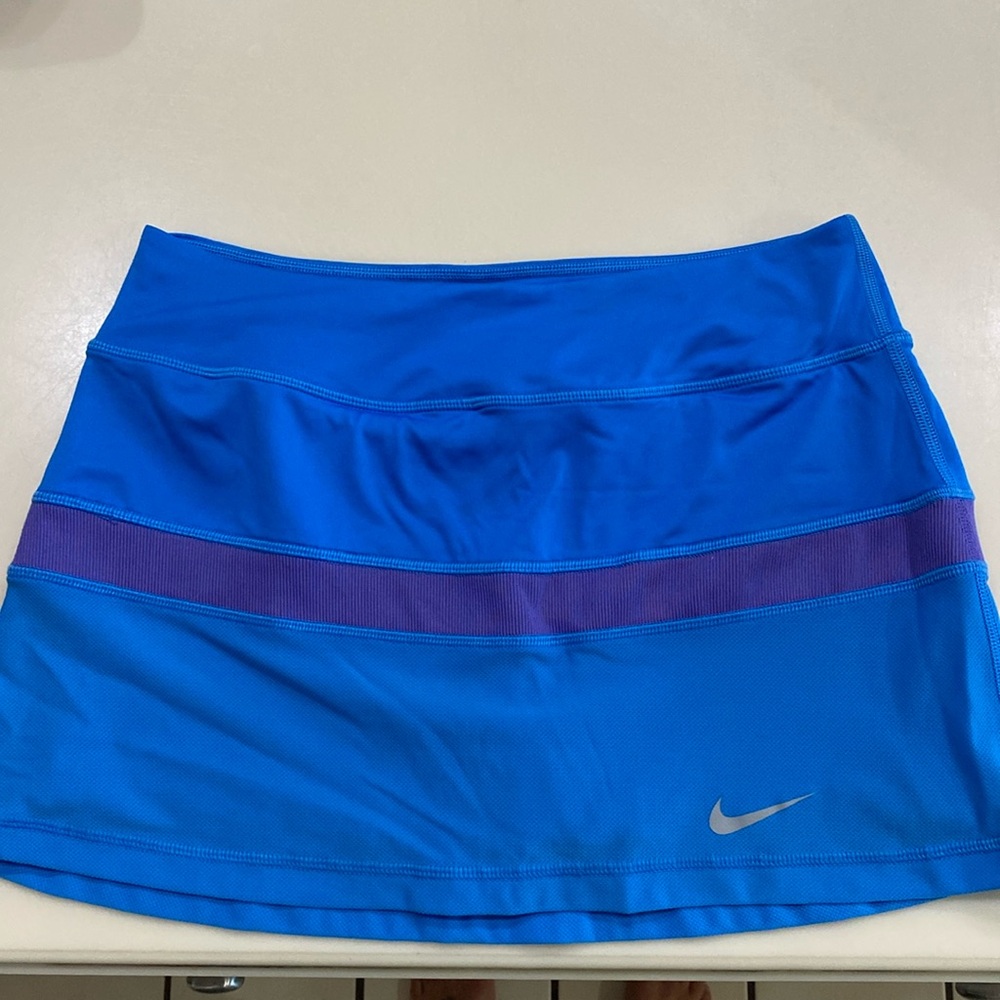 Nike dry fit size small tennis skirt great condition